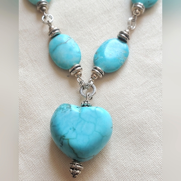 Handmade Chinese Turquoise Heart Necklace and Earrings - Picture 5 of 12